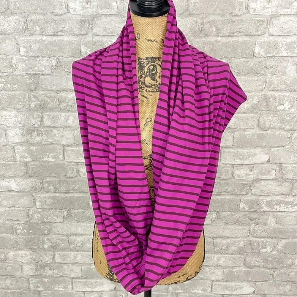 Lululemon Vinyasa Scarf Deenie Stripe Regal Plum Bordeaux Drama